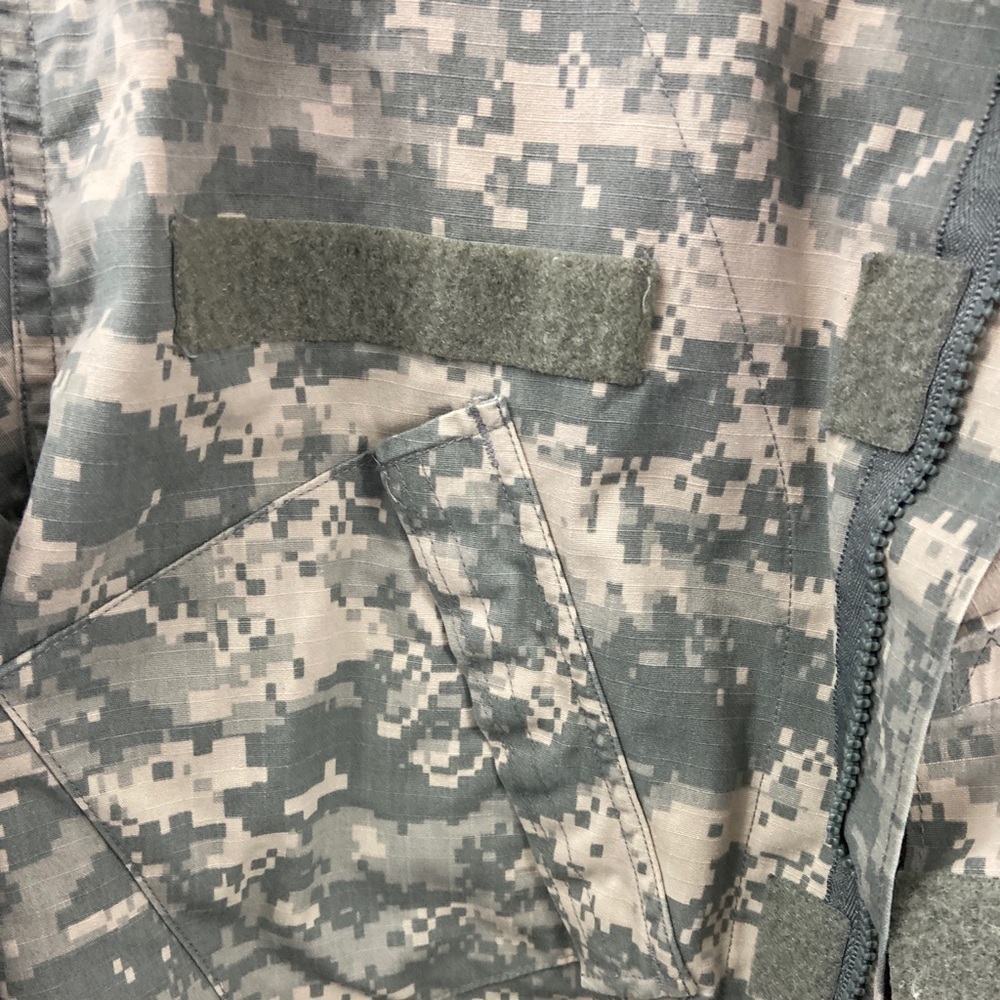 Army Military Digital Camouflage Large Combat Coat - Picture 6 of 13